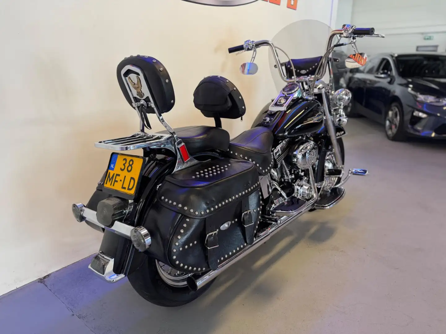 Harley-Davidson Heritage Softail Chopper 96 FLSTC 2007 V&H Duals Full Options Zwart - 2