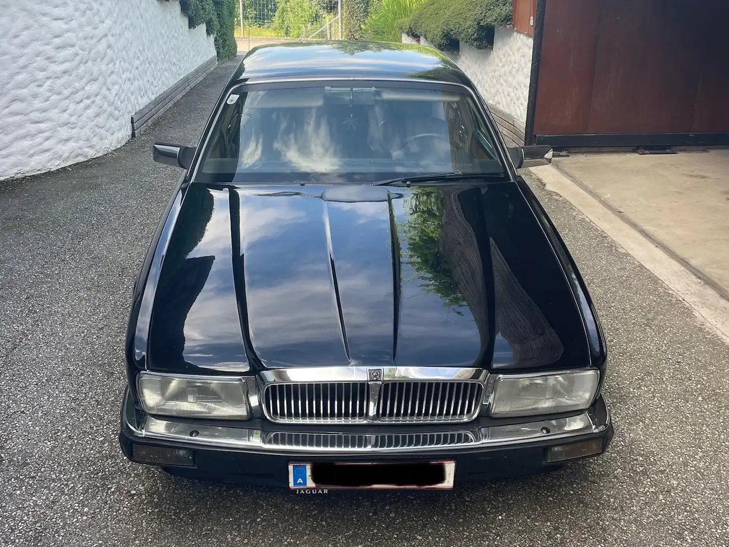 Jaguar Daimler XJ40 Schwarz - 2