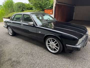 XJ40