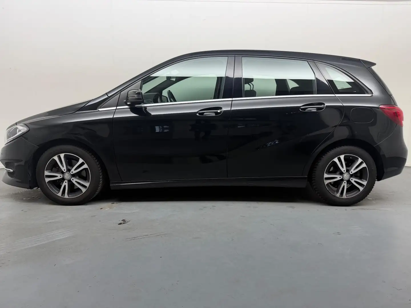 Mercedes-Benz B 180 Ambition # Automaat # Clima # Pdc # Lmv Schwarz - 2