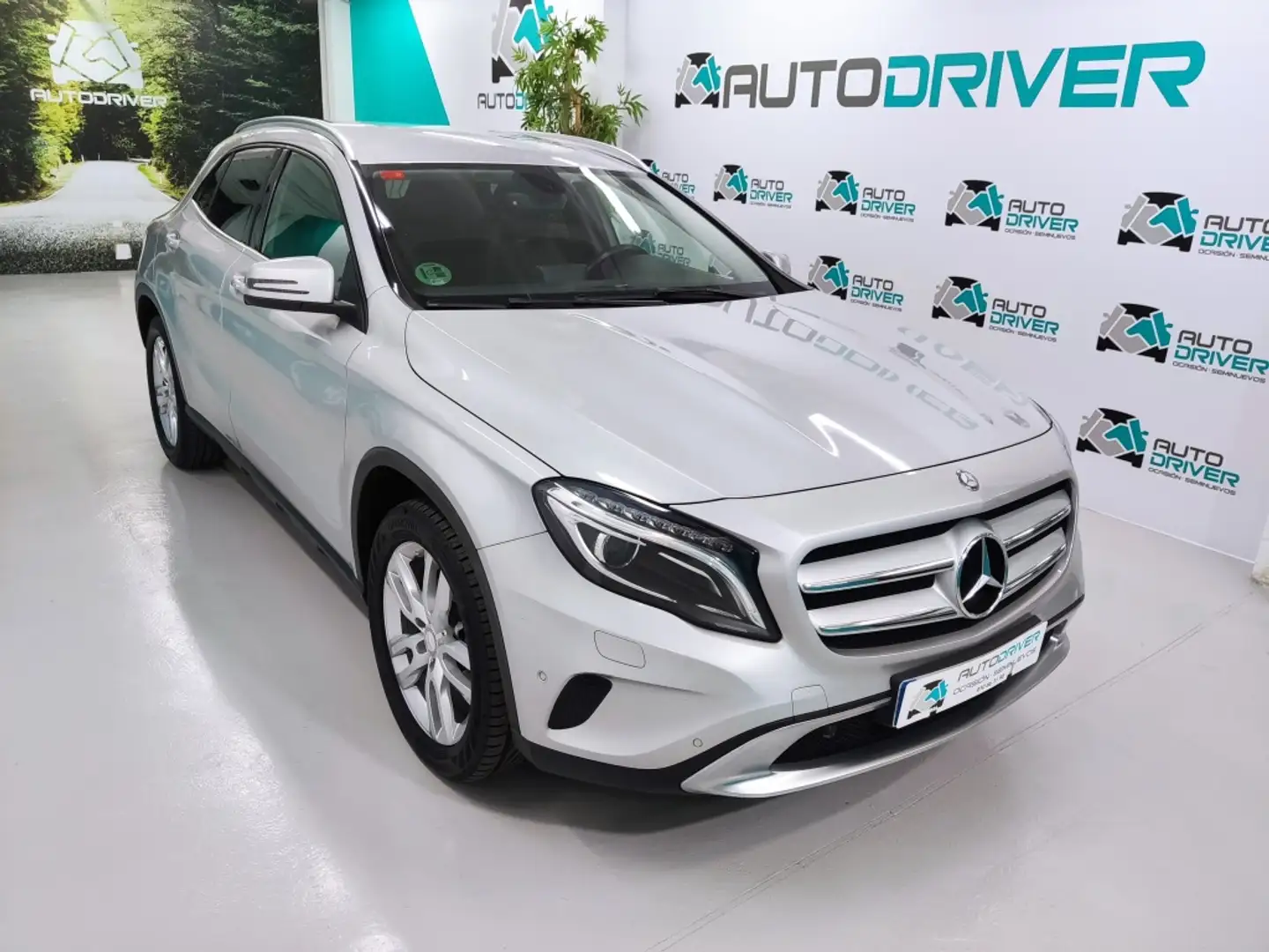 Mercedes-Benz GLA 220 220CDI Urban 4Matic 7G-DCT Gris - 1
