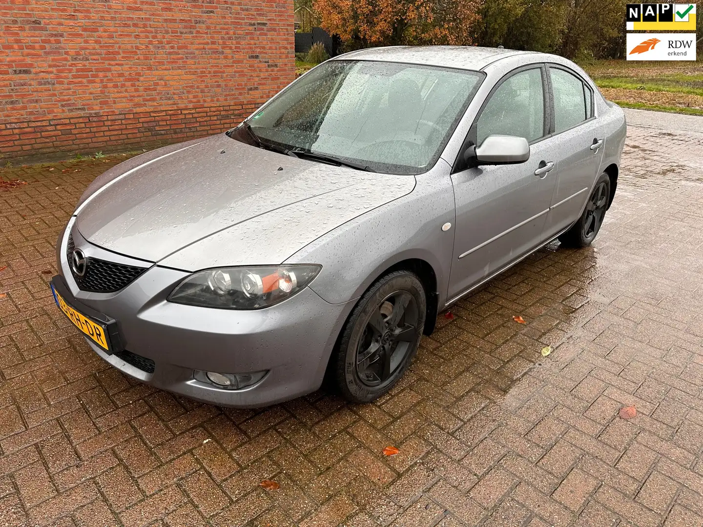 Mazda 3 2.0 Executive GEEN APK Gri - 1