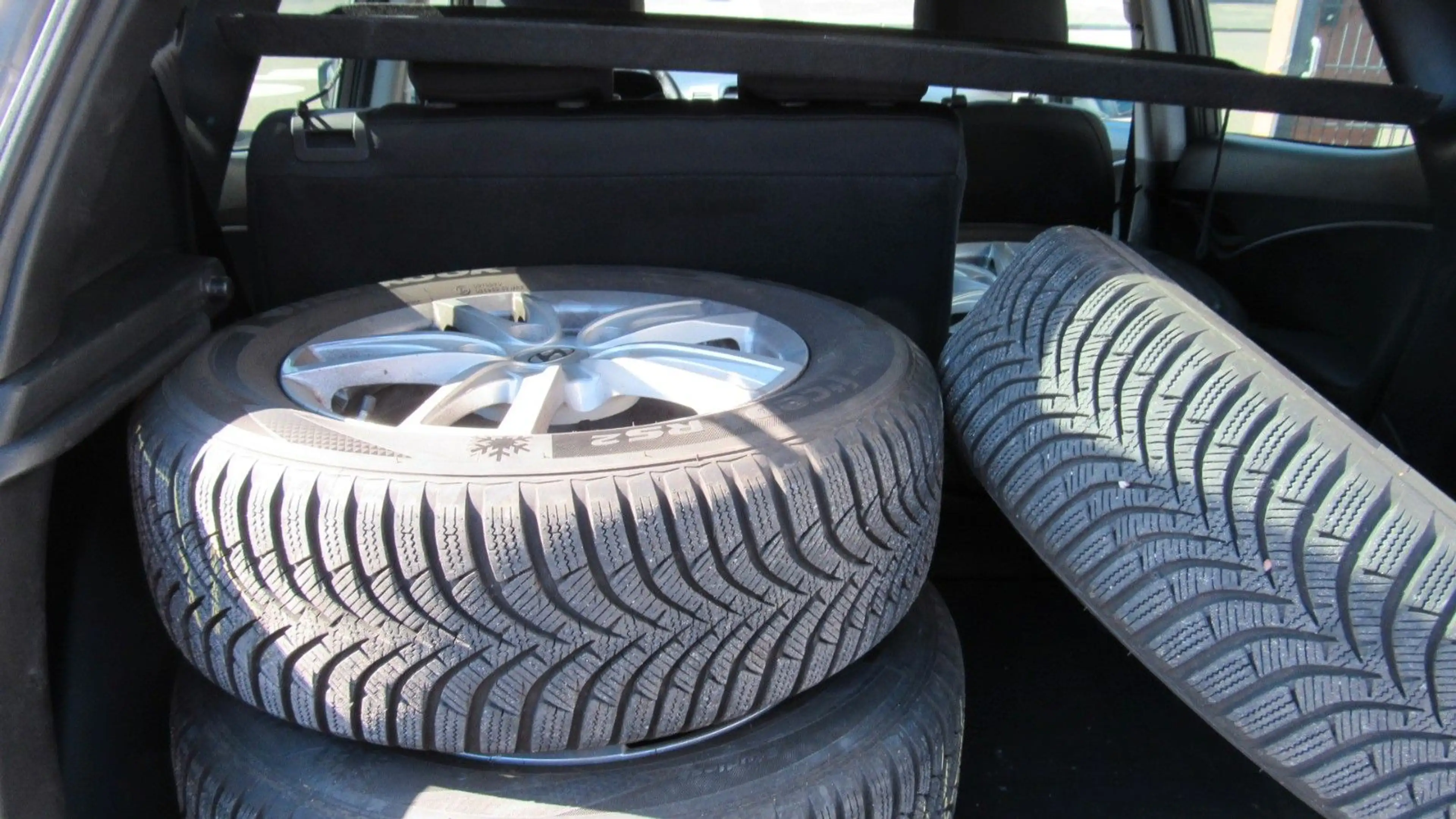 Hyundai iX20 1.6 Space Plus-Paket Automatik — photo 9