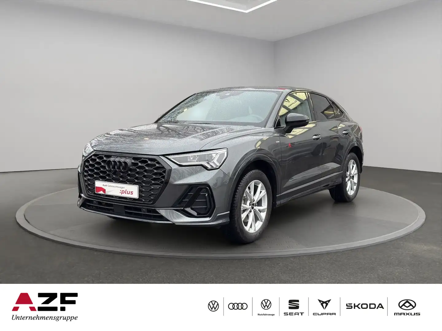 Audi Q3 S line 35 TFSI S tronic+AHK+NAVI+LE Grau - 1
