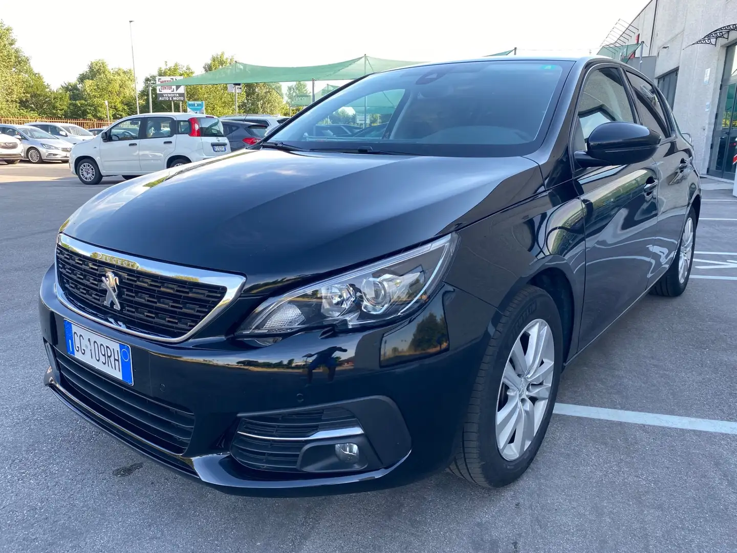 Peugeot 308 BlueHDi 130 S&S EAT8 Active Business Nero - 1