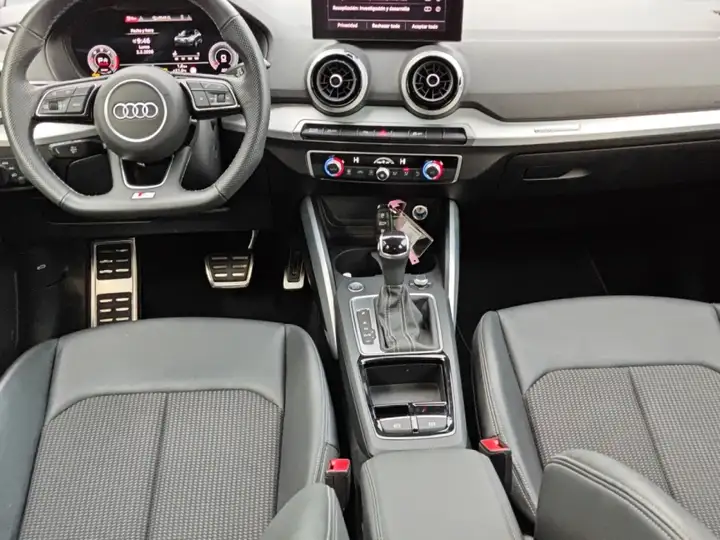 Audi Q2 2025, foto 7