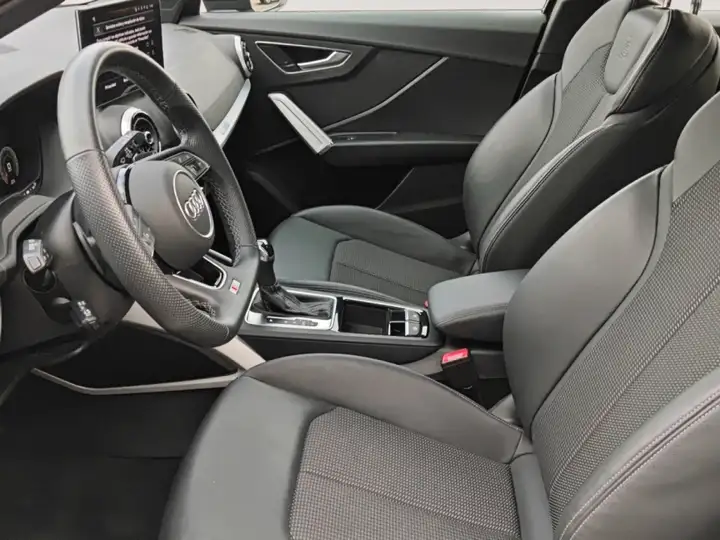 Audi Q2 2025, foto 10