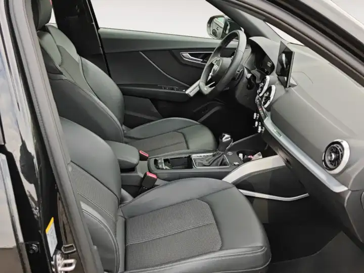 Audi Q2 2025, foto 6