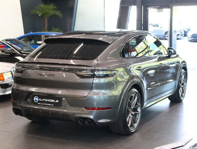 Porsche Cayenne GTS view 5