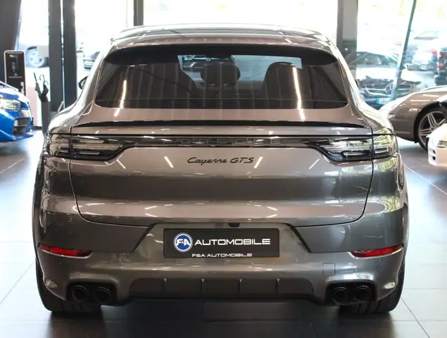 Porsche Cayenne GTS view 6