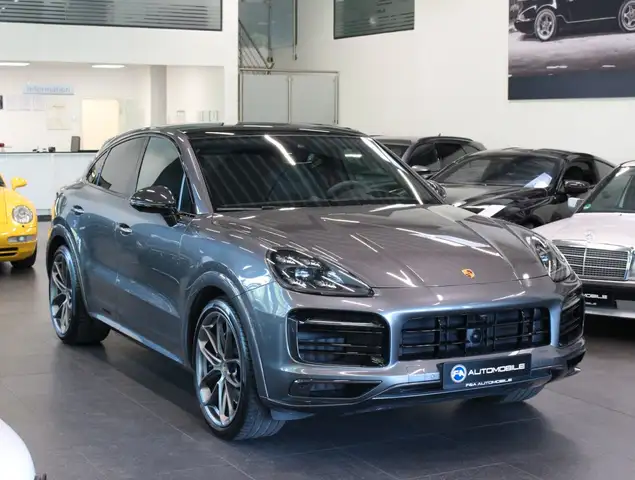 Porsche Cayenne GTS view 2