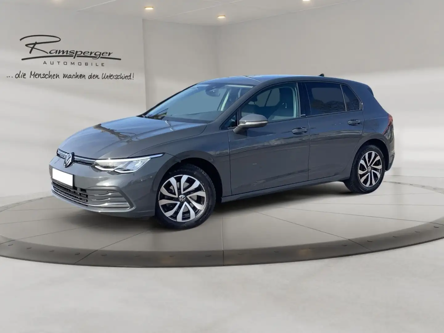 Volkswagen Golf VIII 2.0 TDI DSG Active AHK ACC LED Navi Ka Grigio - 2