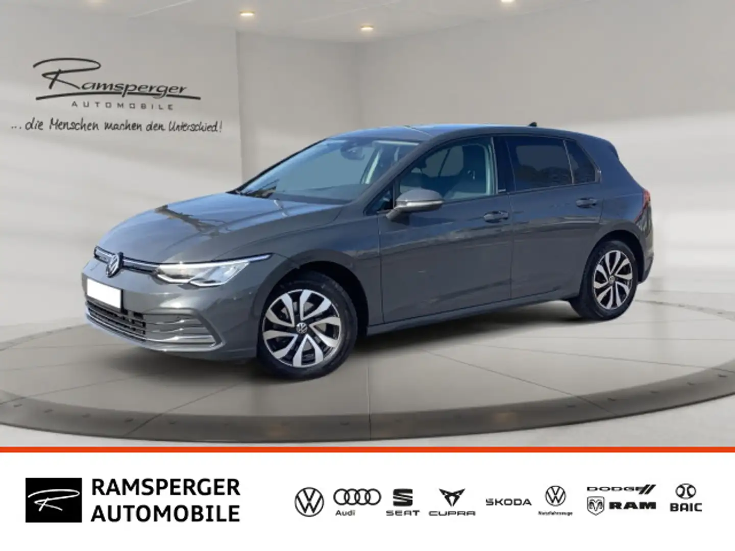 Volkswagen Golf VIII 2.0 TDI DSG Active AHK ACC LED Navi Ka Grigio - 1