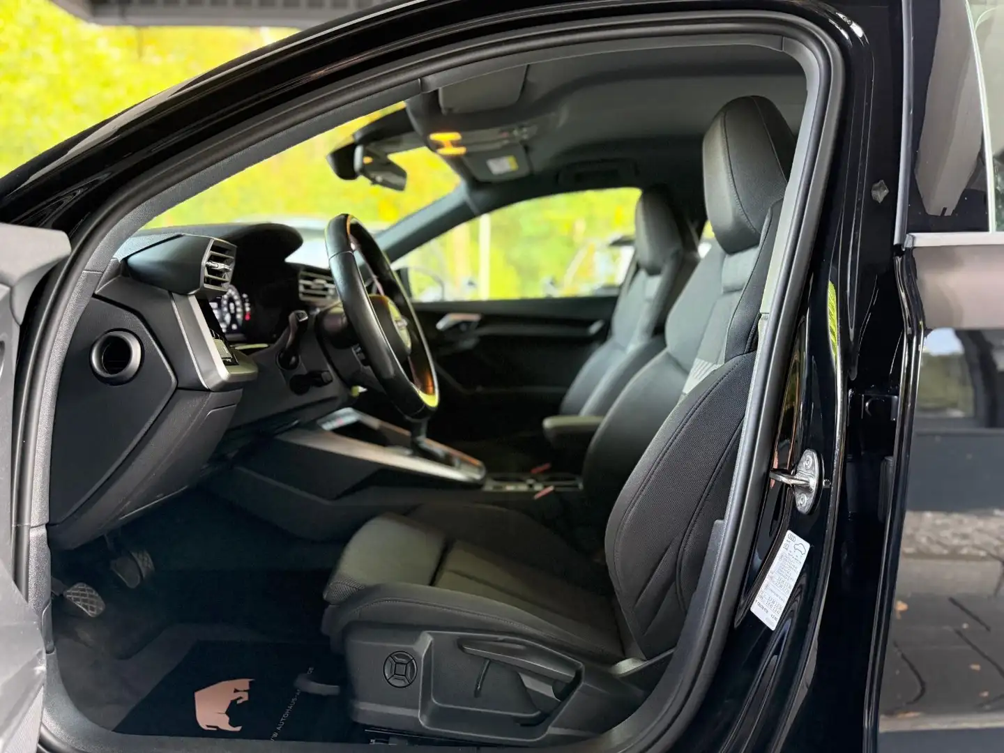 Audi A3 Sportback 35 TFSI LED/PDC/KLIMAAUT./GRA/DAB Schwarz - 2
