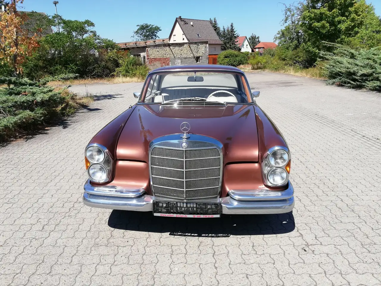 Mercedes-Benz 280, foto 1