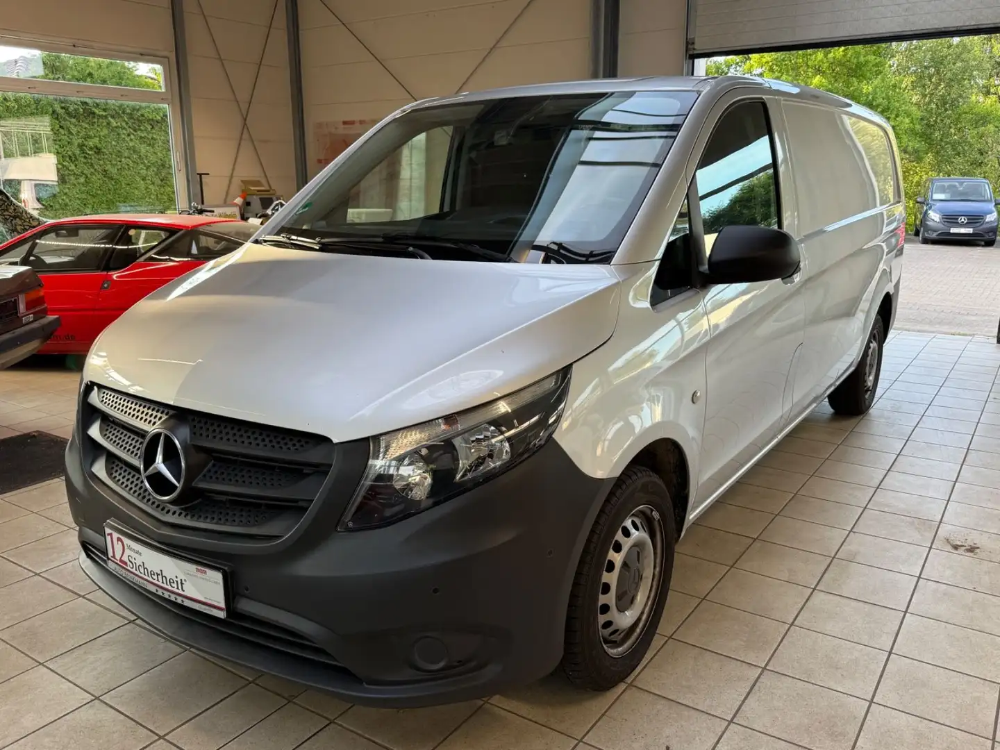 Mercedes-Benz Vito Kasten 114 CDI RWD extralang / 1H/Klima/PDC Silber - 1
