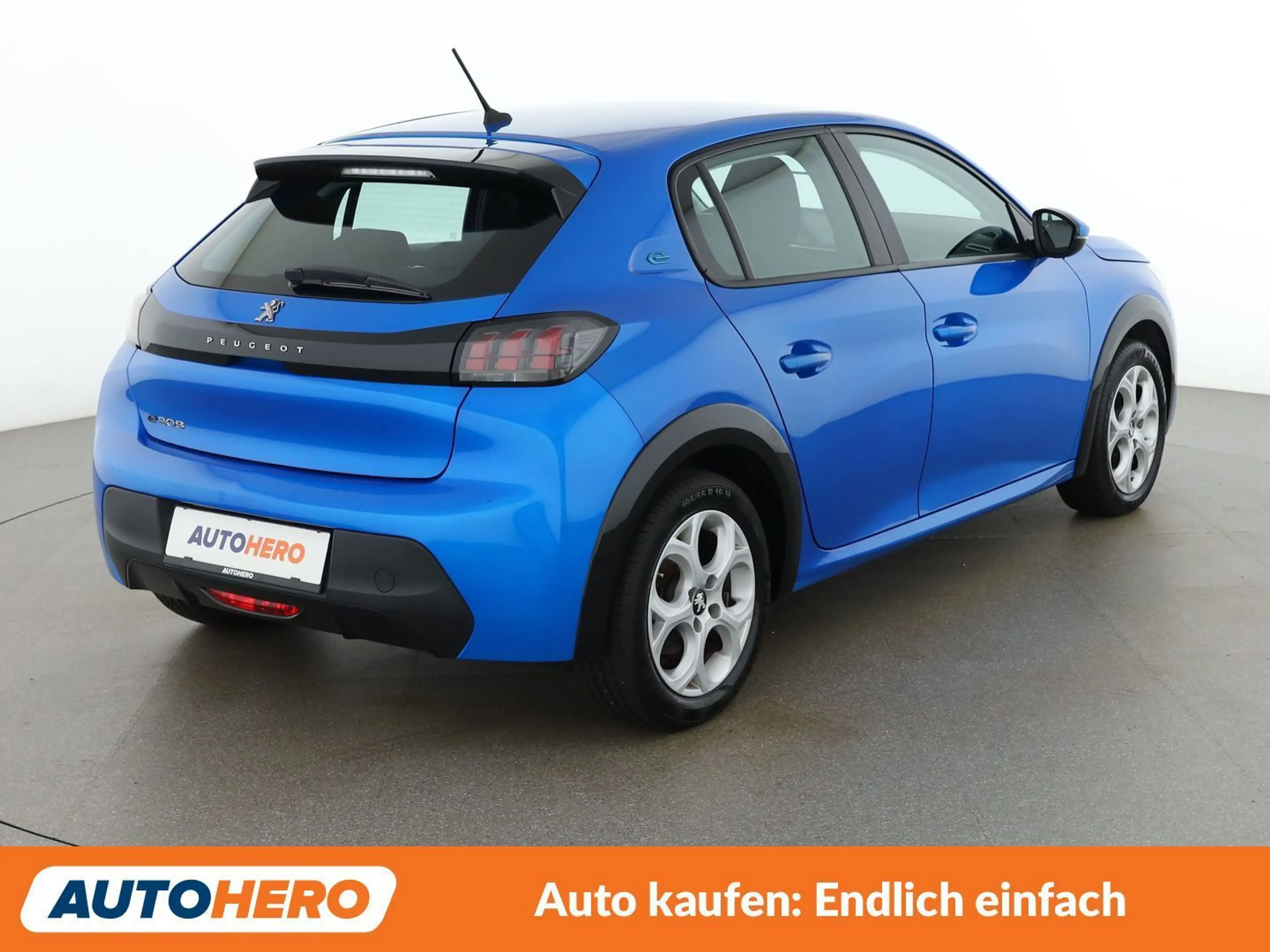Peugeot e-208 electric drive 100 kW e Allure — photo 6