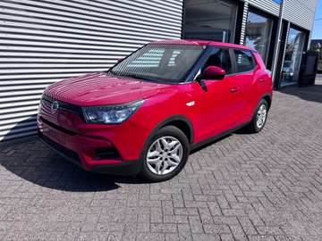 1.6i e-XGi 2WD Crystal - Navigatie - parkeercamera