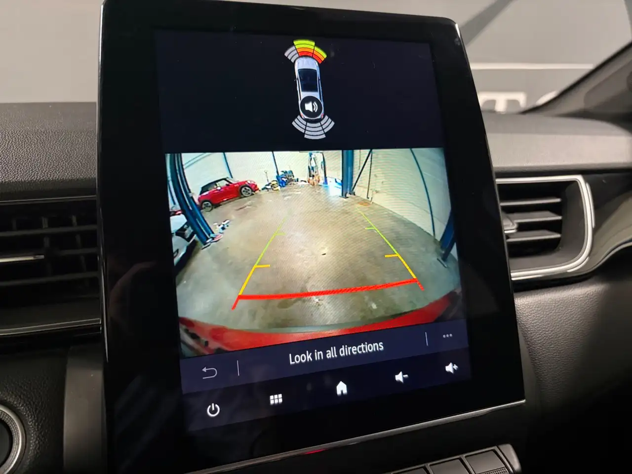 Renault Captur — photo 13