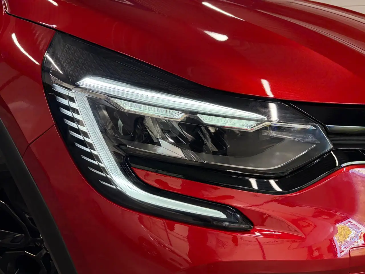 Renault Captur — photo 21