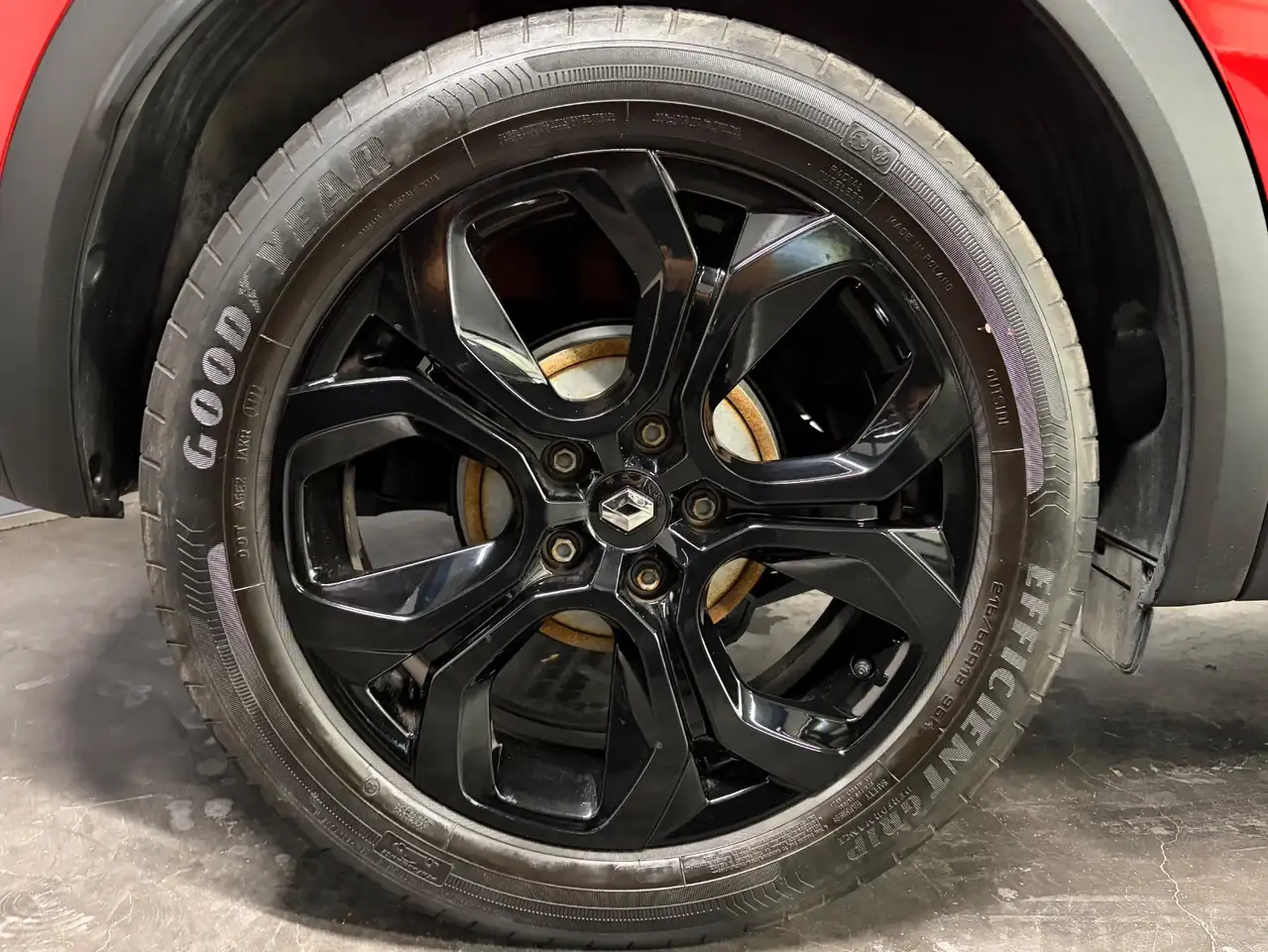 Renault Captur — photo 34