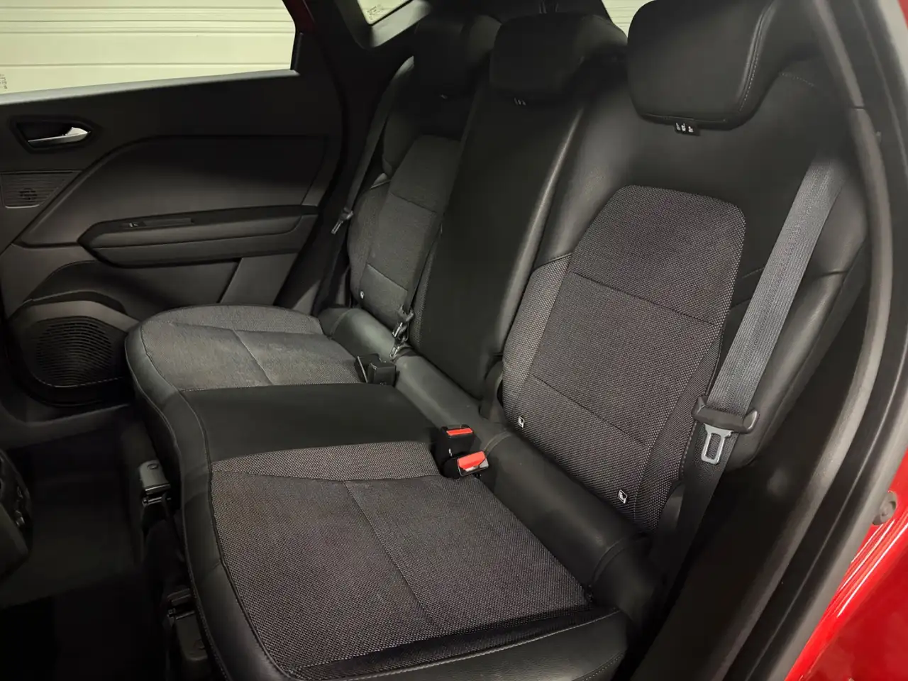 Renault Captur — photo 37