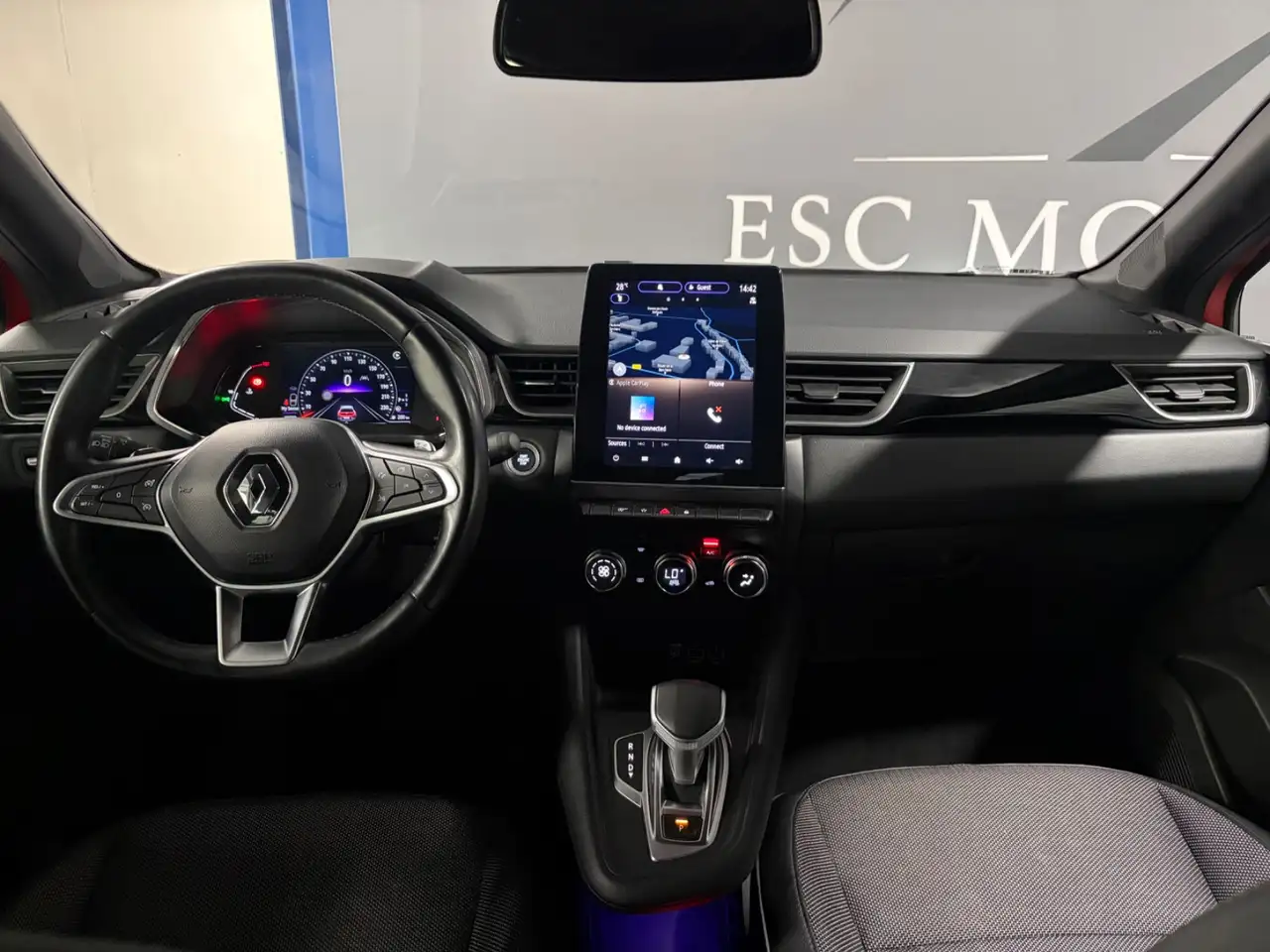 Renault Captur — photo 7