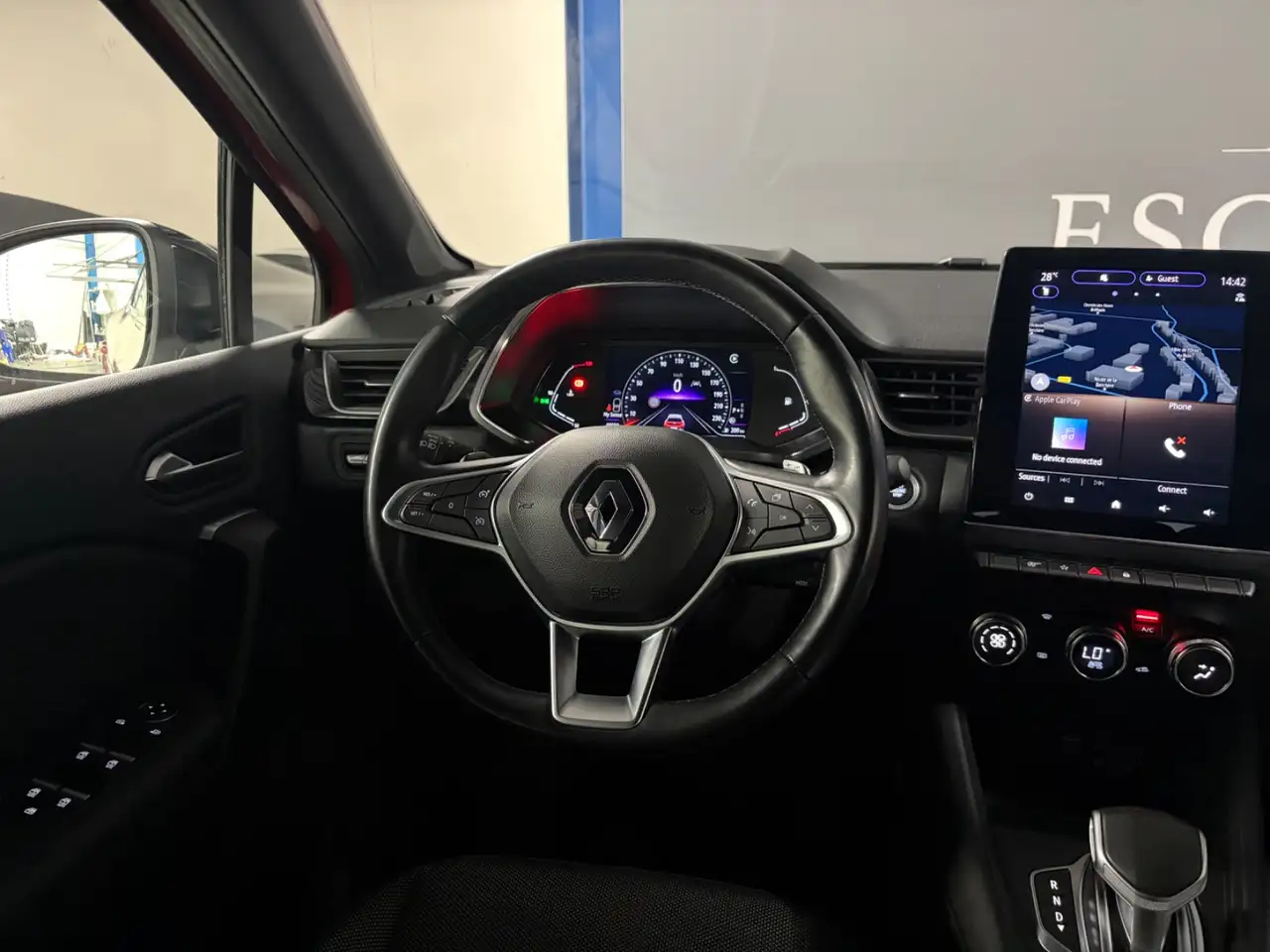Renault Captur — photo 8