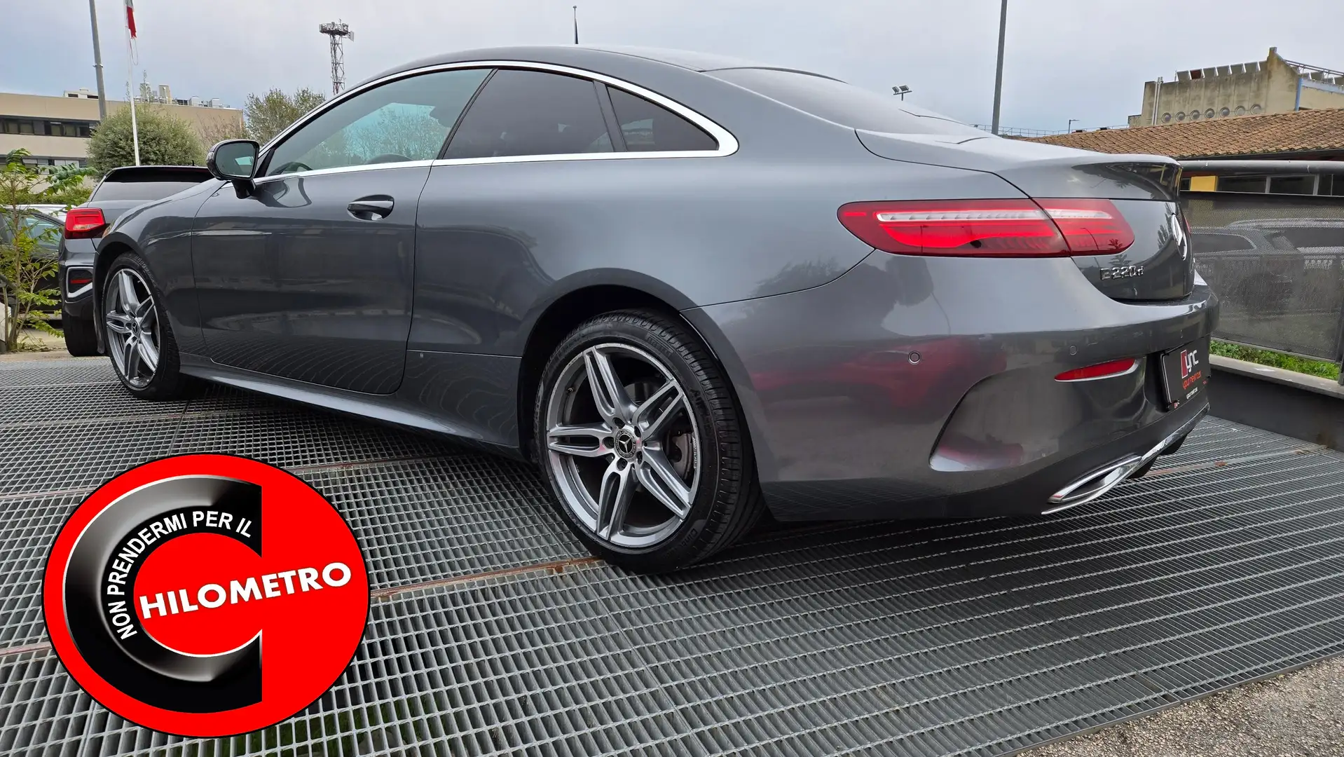 Mercedes-Benz E 220 d COUPE 4MATIC PREMIUM PROMO FIN TAGLIANDI MB UNIP Grigio - 1