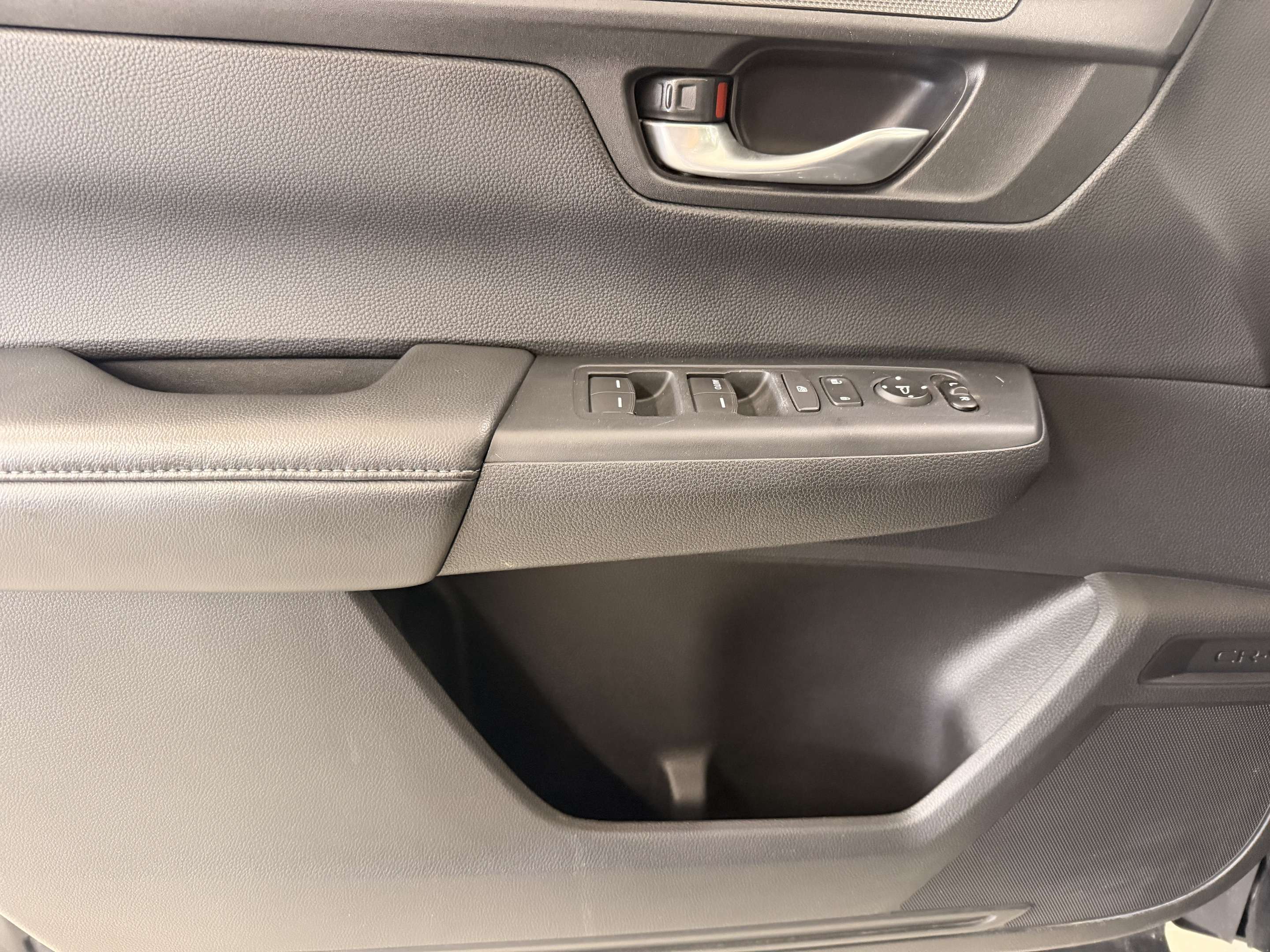 2023 Honda CR-V LX - Image 14