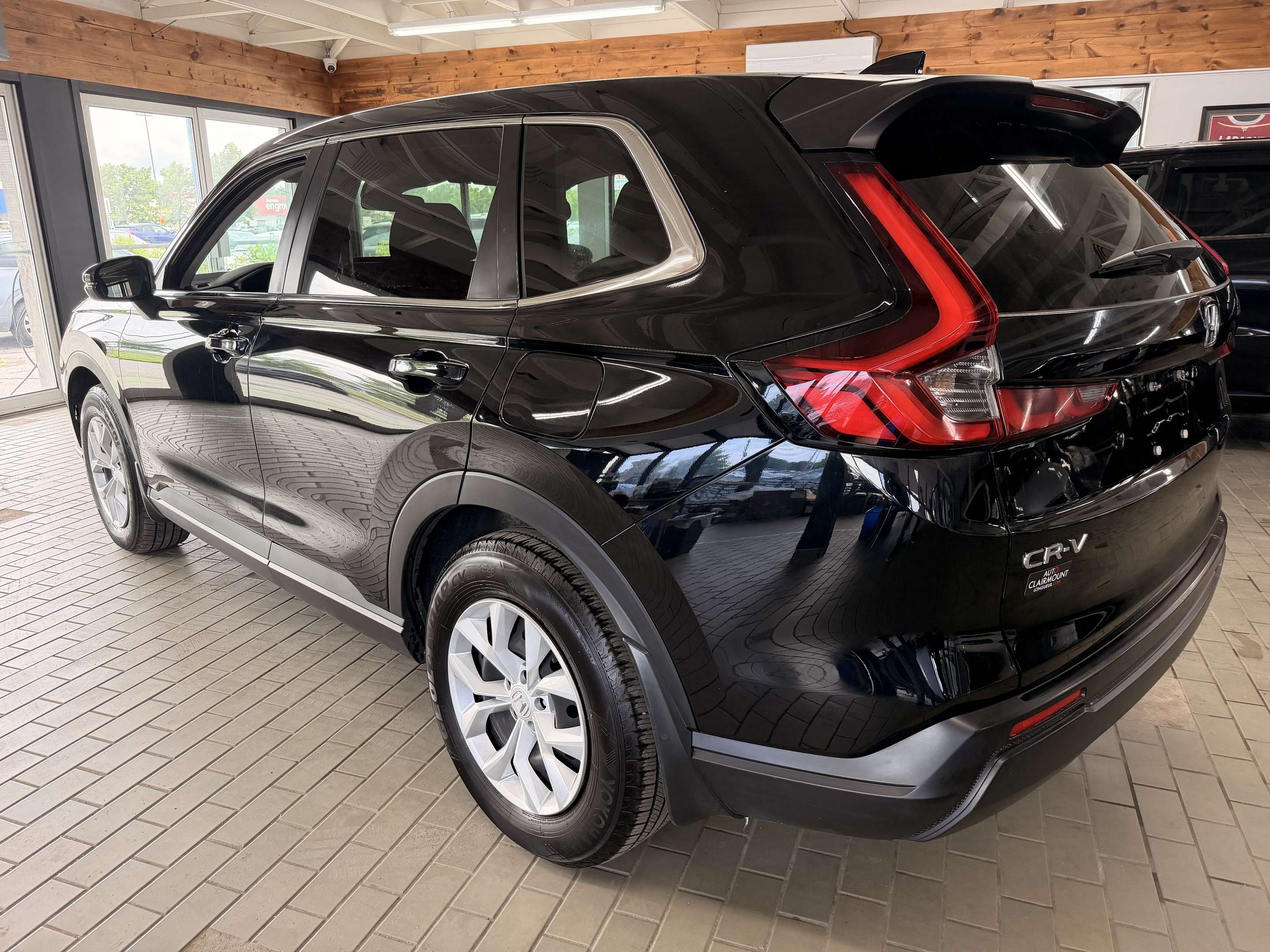 2023 Honda CR-V LX - Image 6