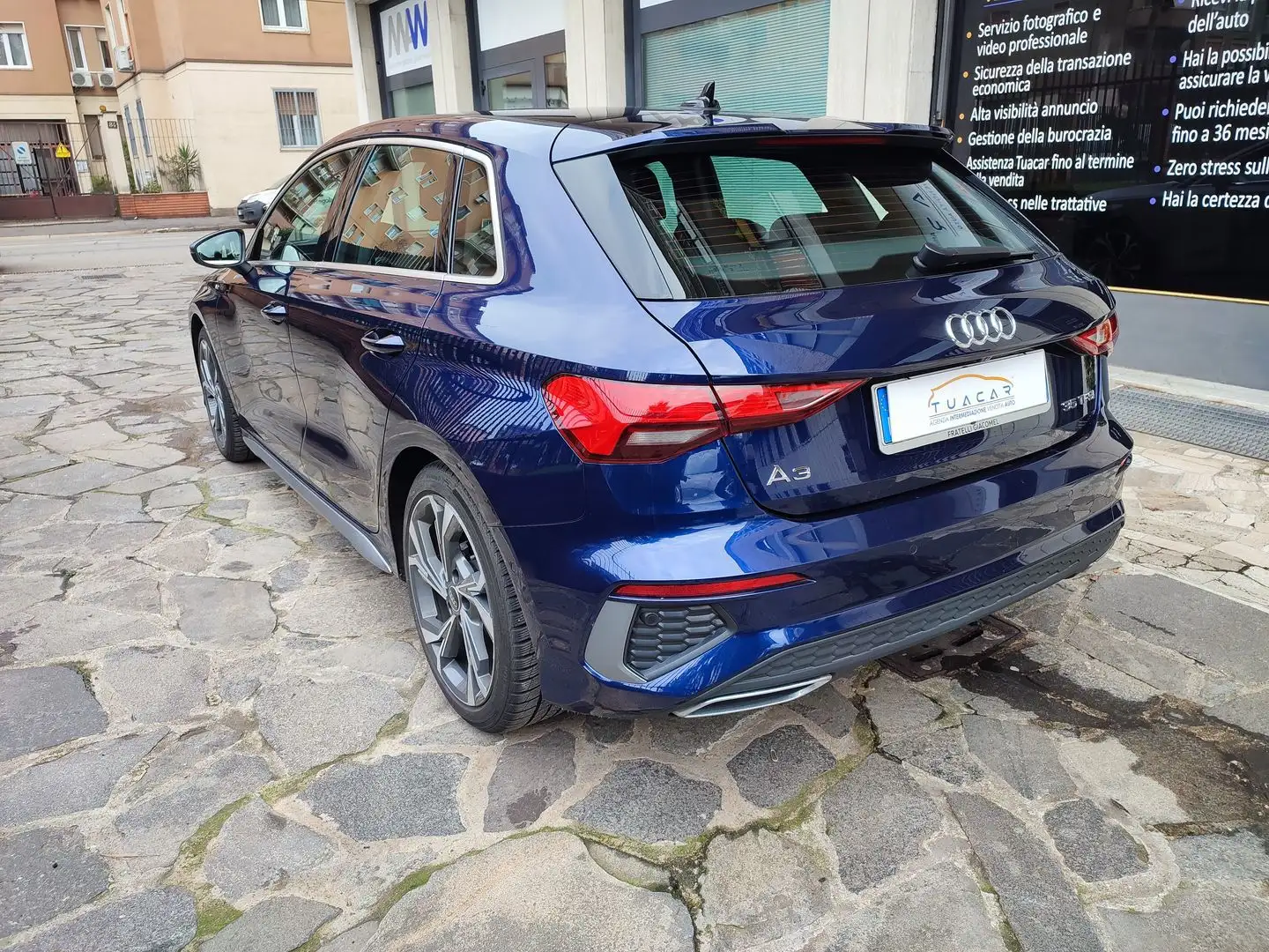Audi A3 1.5 35 TFSI MHEV S-Line Sportback S Tronic Blauw - 2