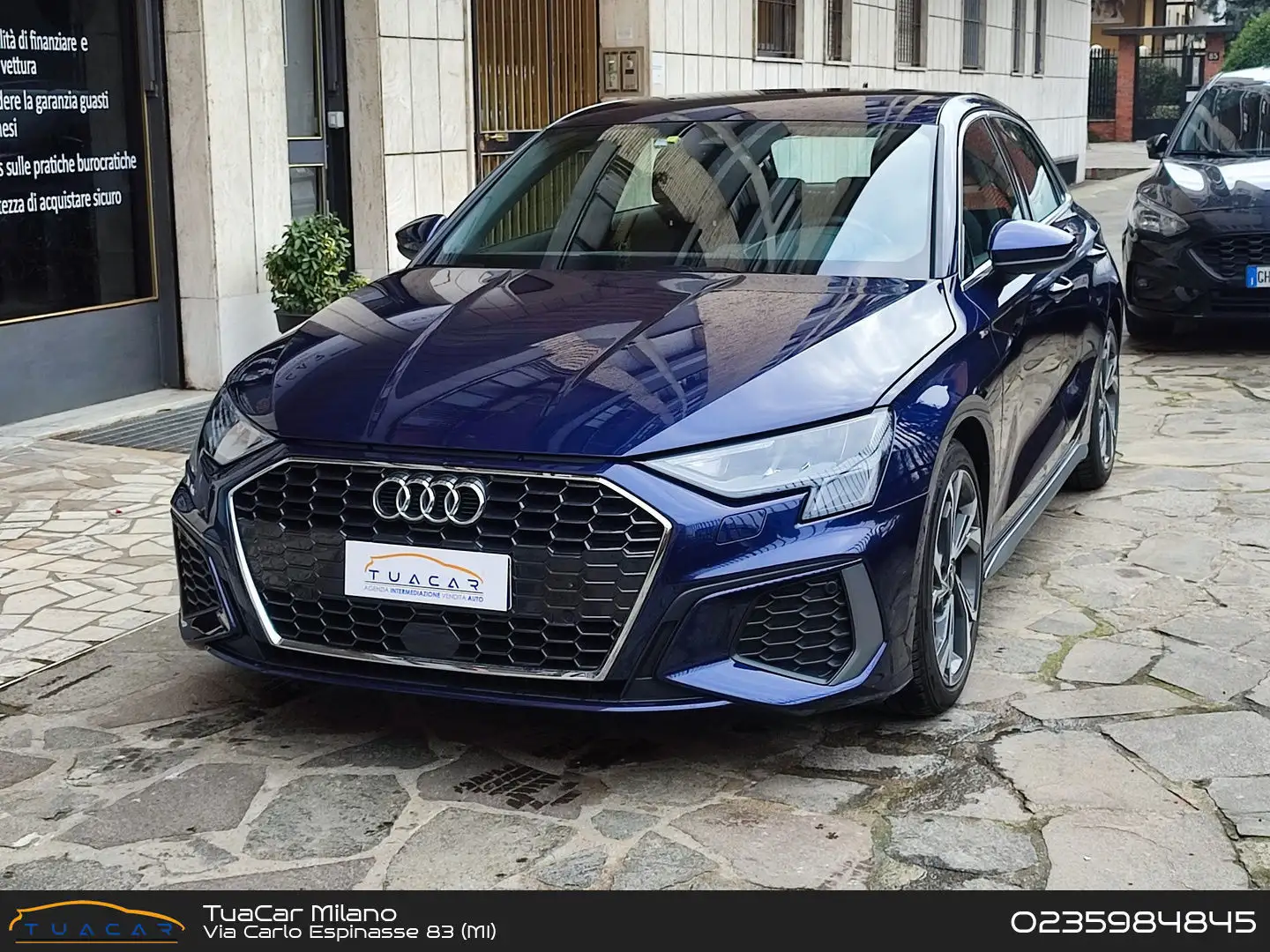 Audi A3 1.5 35 TFSI MHEV S-Line Sportback S Tronic Blauw - 1