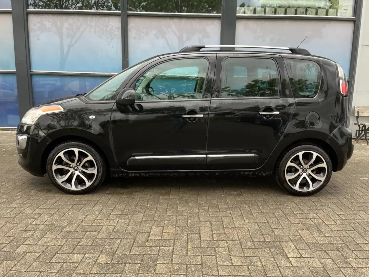Citroen C3 Picasso 1.2 PureTech Exclusive Zwart - 2