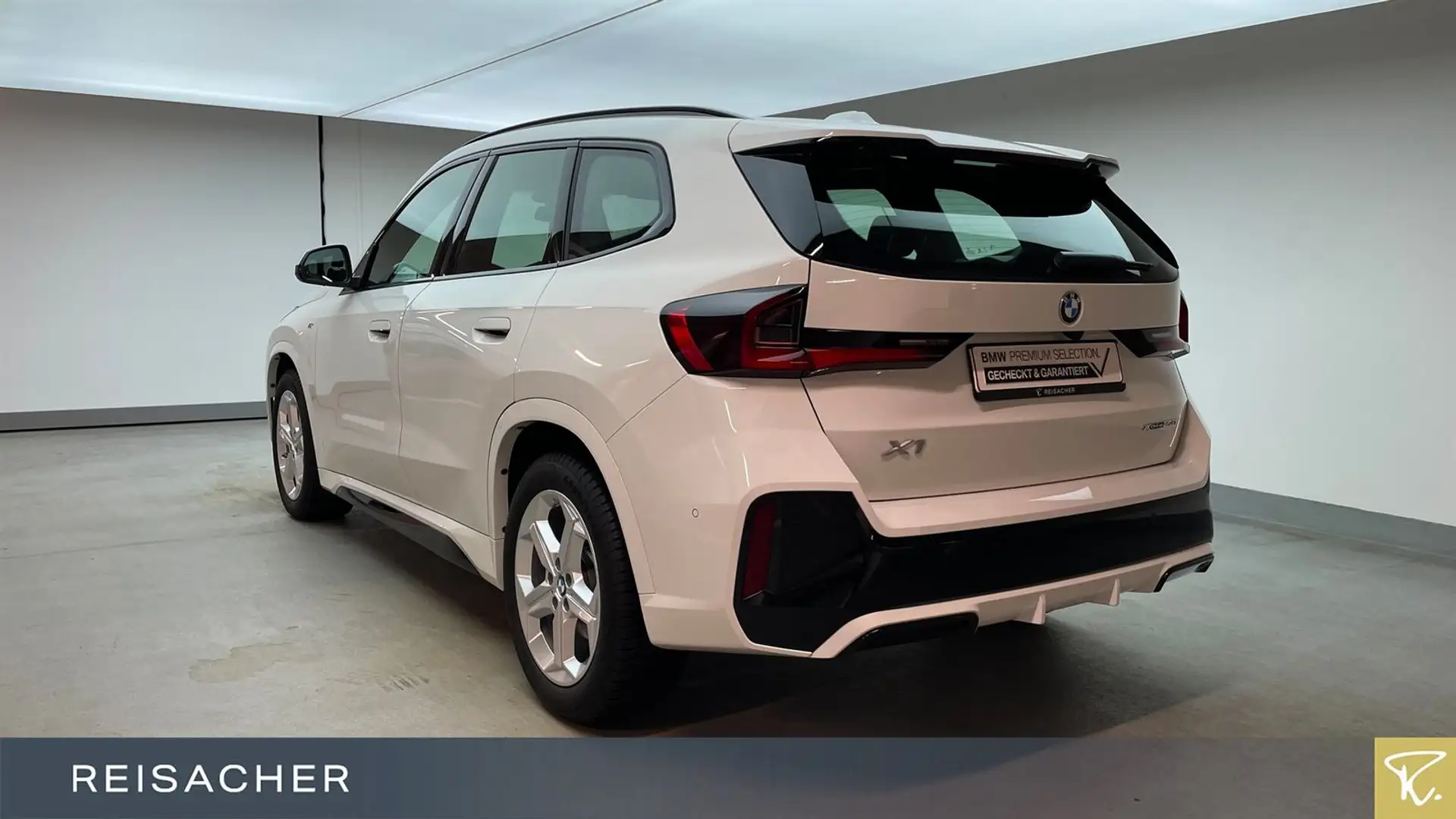 BMW X1 xDrive23i A M-Sport DA+ eSitz+Mem Navi RFK Weiß - 2