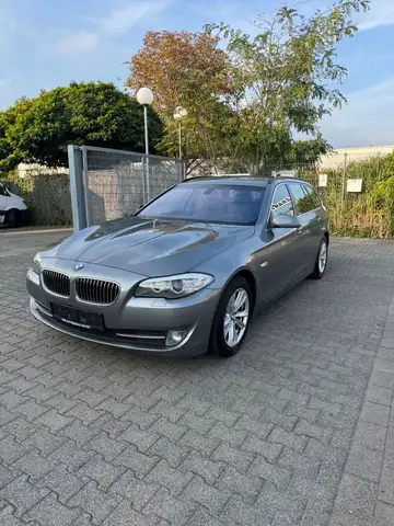 BMW 525 d Touring*NAVI*LEDER*STANDHZ*SHZ*KEYLESS*