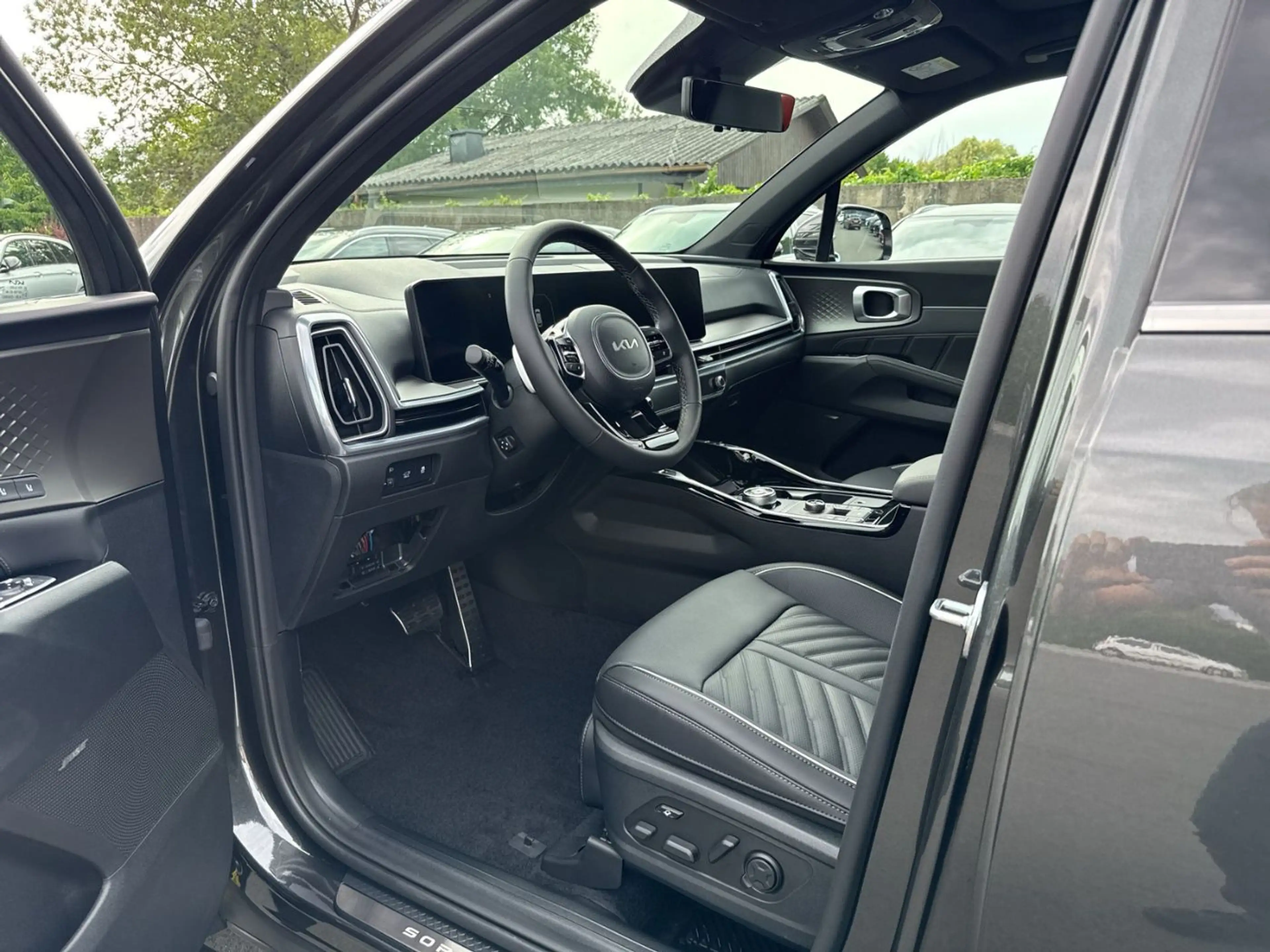Kia Sorento 7S PLATIN 2,2 CRDI DCT 4WD Pano,Wide,360 — photo 12