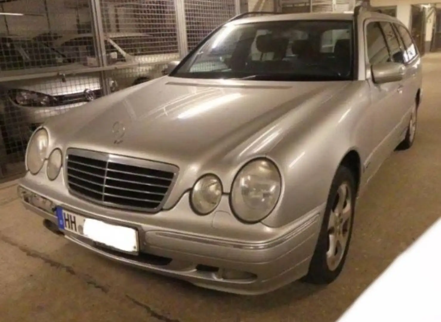 Mercedes-Benz E 320 T Avantgarde 4-Matic - 1