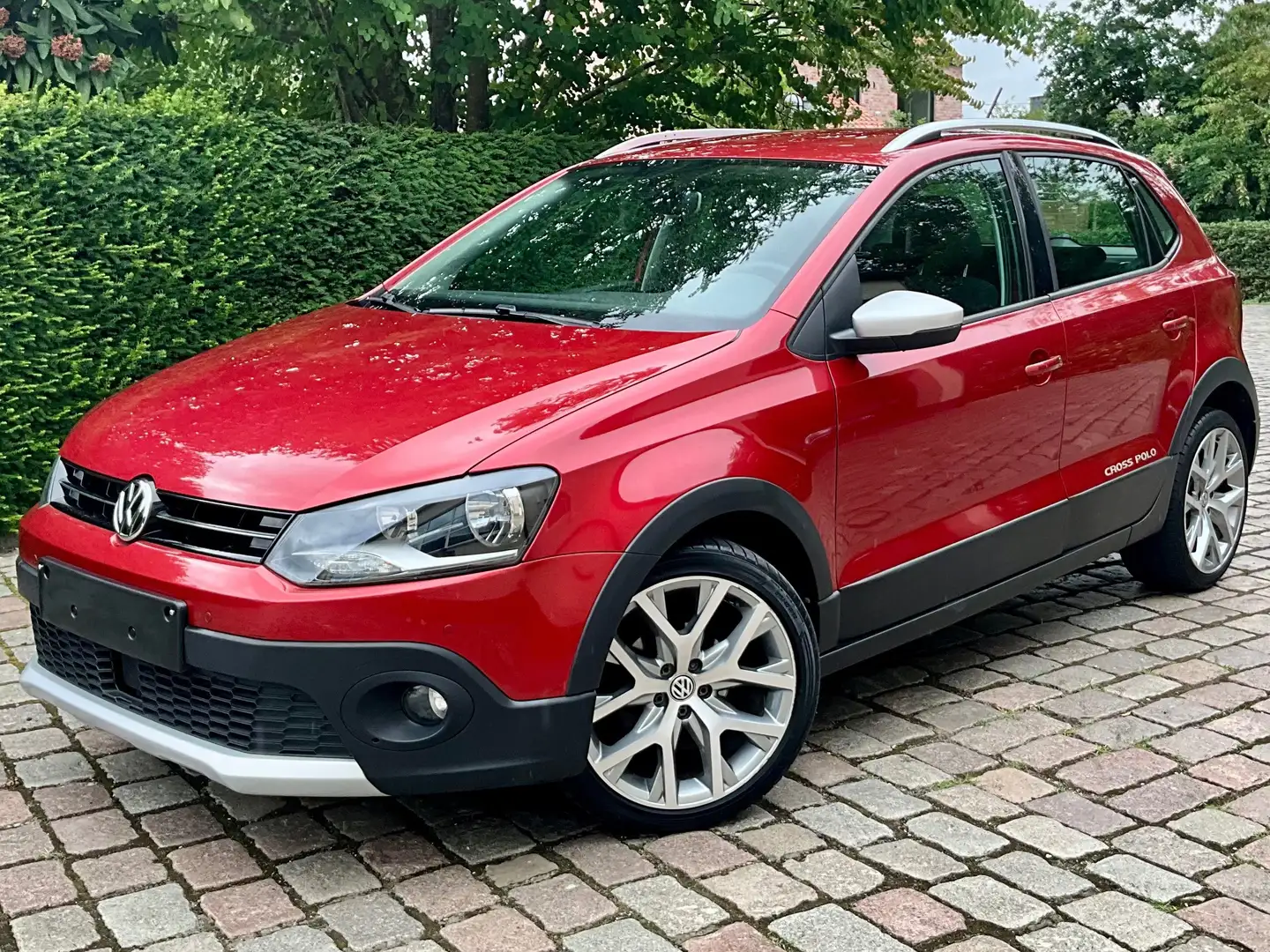 Volkswagen Polo Cross 1.2 TSI Automaat  ###  55000 km ### Rouge - 1