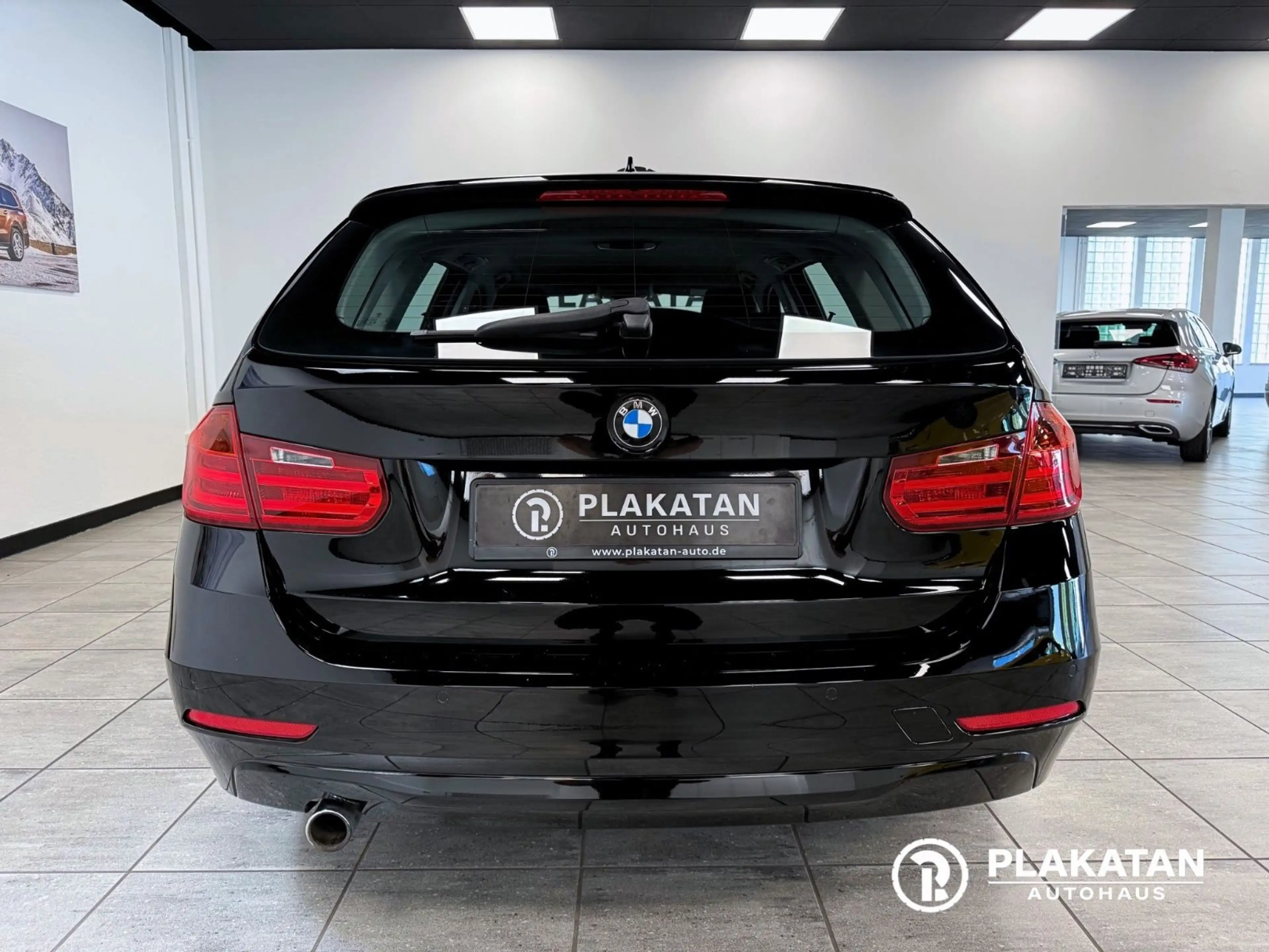BMW 318 d Touring Leder Navi Bi-Xenon — photo 6