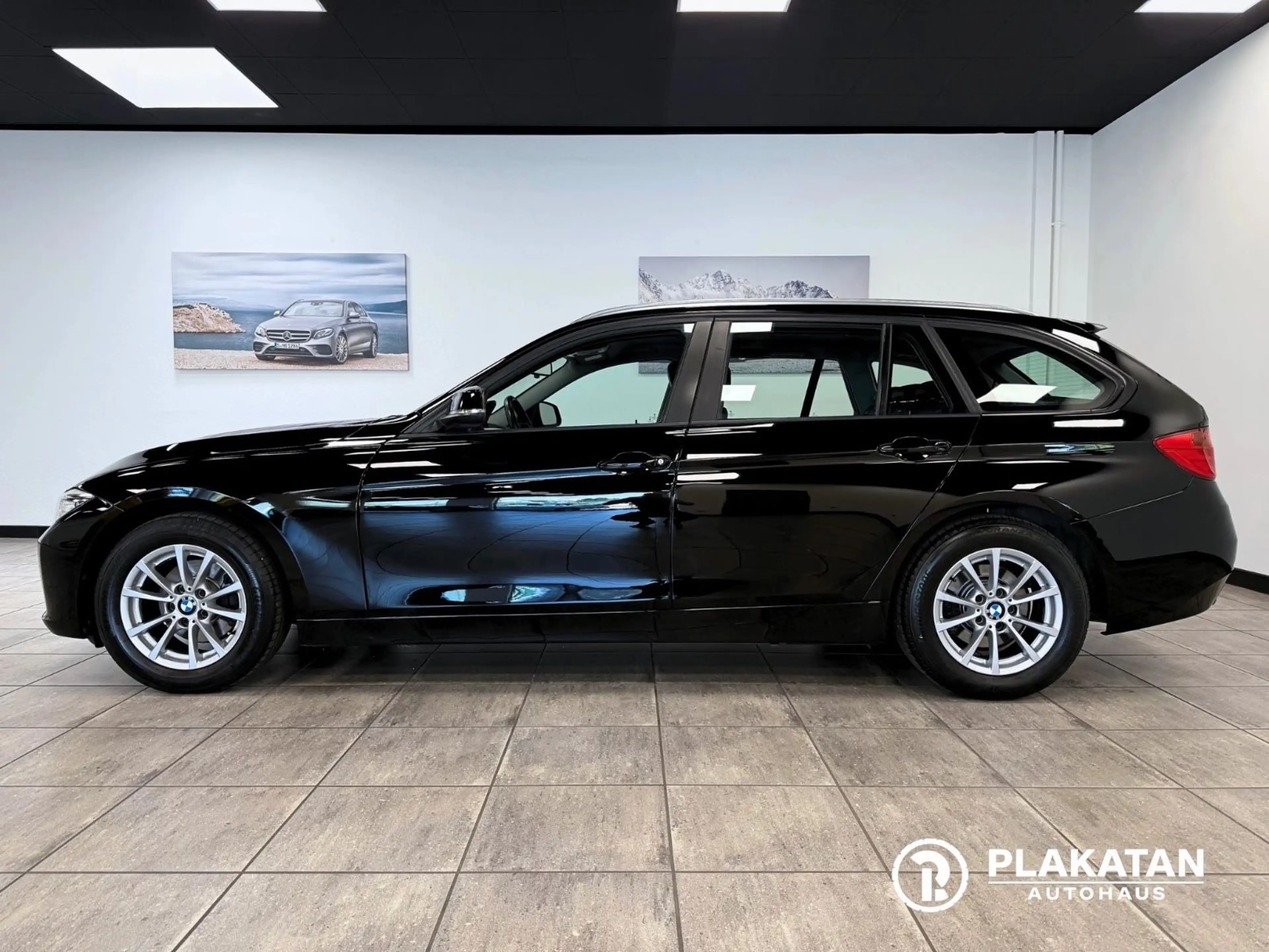 BMW 318 d Touring Leder Navi Bi-Xenon — photo 8