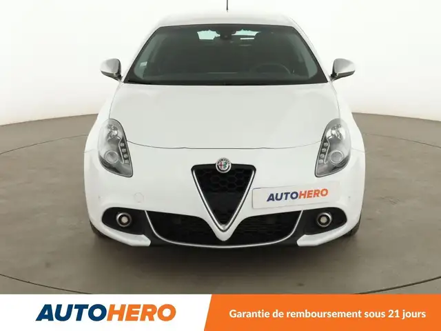 Alfa Romeo Giulietta view 9