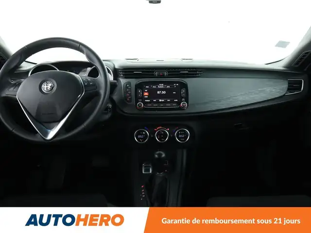 Alfa Romeo Giulietta view 12