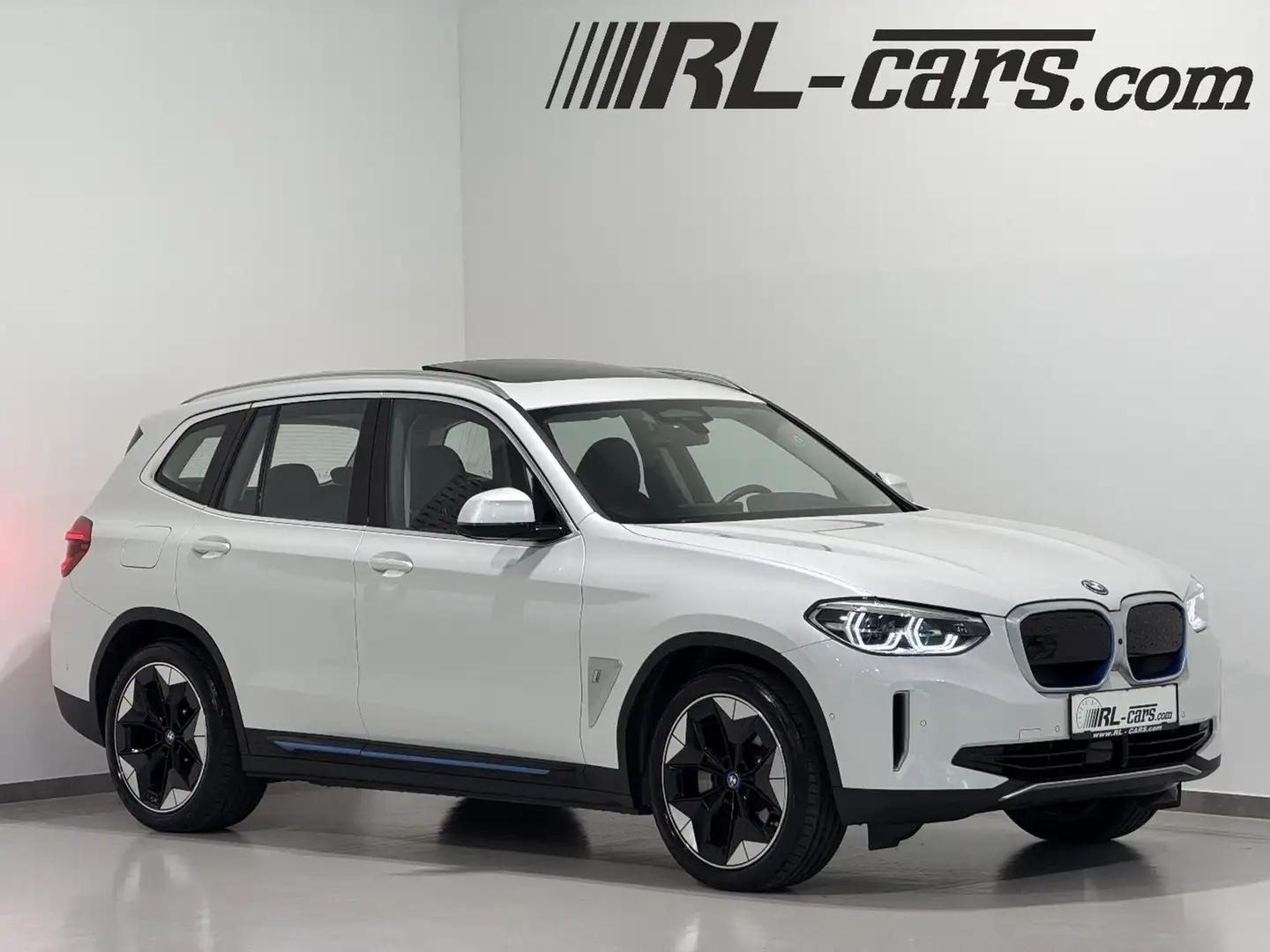 BMW iX3 Impressive//Panorama/HEAD-UP/Memory/360*Grad Weiß - 1
