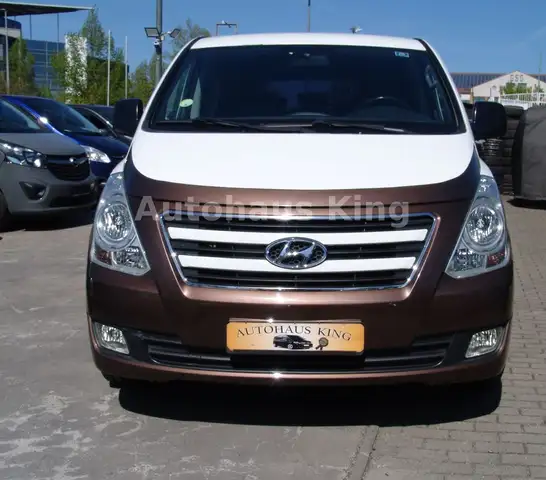 Hyundai H-1 H1 Travel Premium-Sonderlack/8Si/ NAVI/LEDER