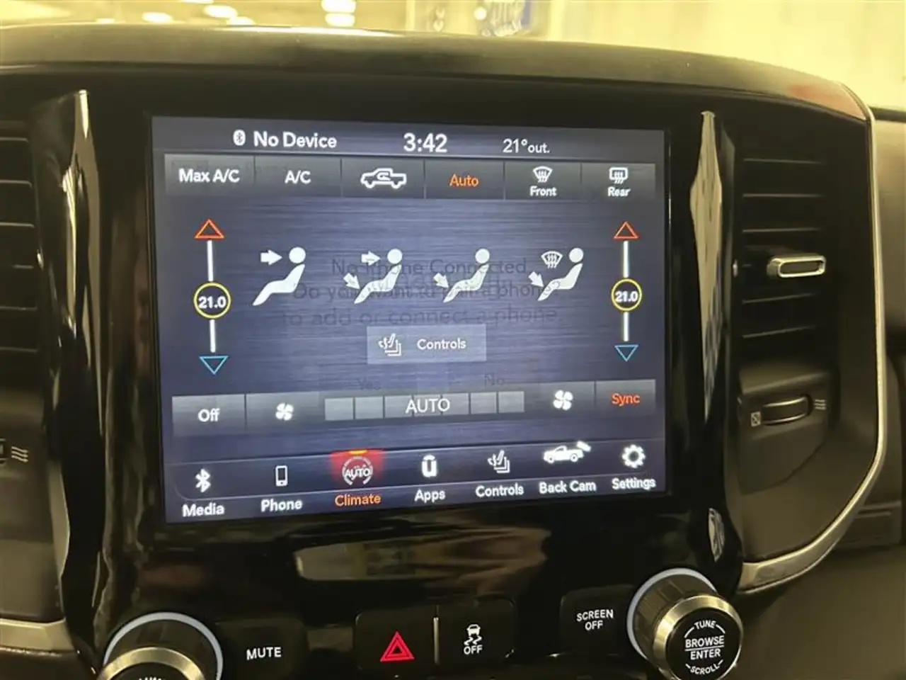 RAM 2500 снимка RAM 2500