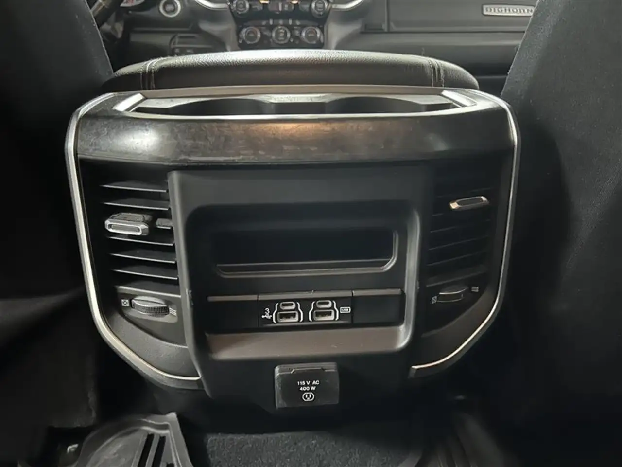 RAM 2500 снимка RAM 2500