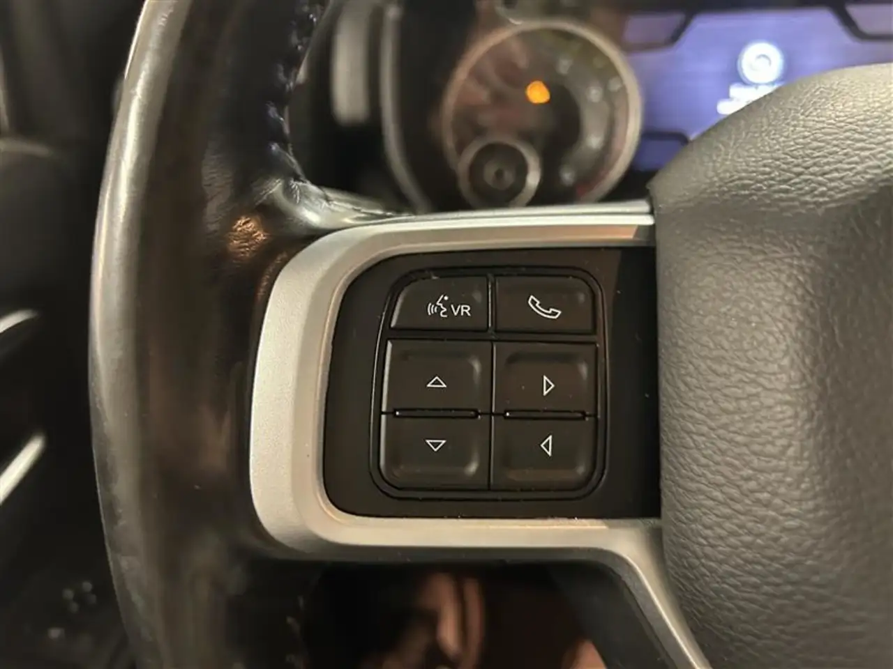 RAM 2500 снимка RAM 2500