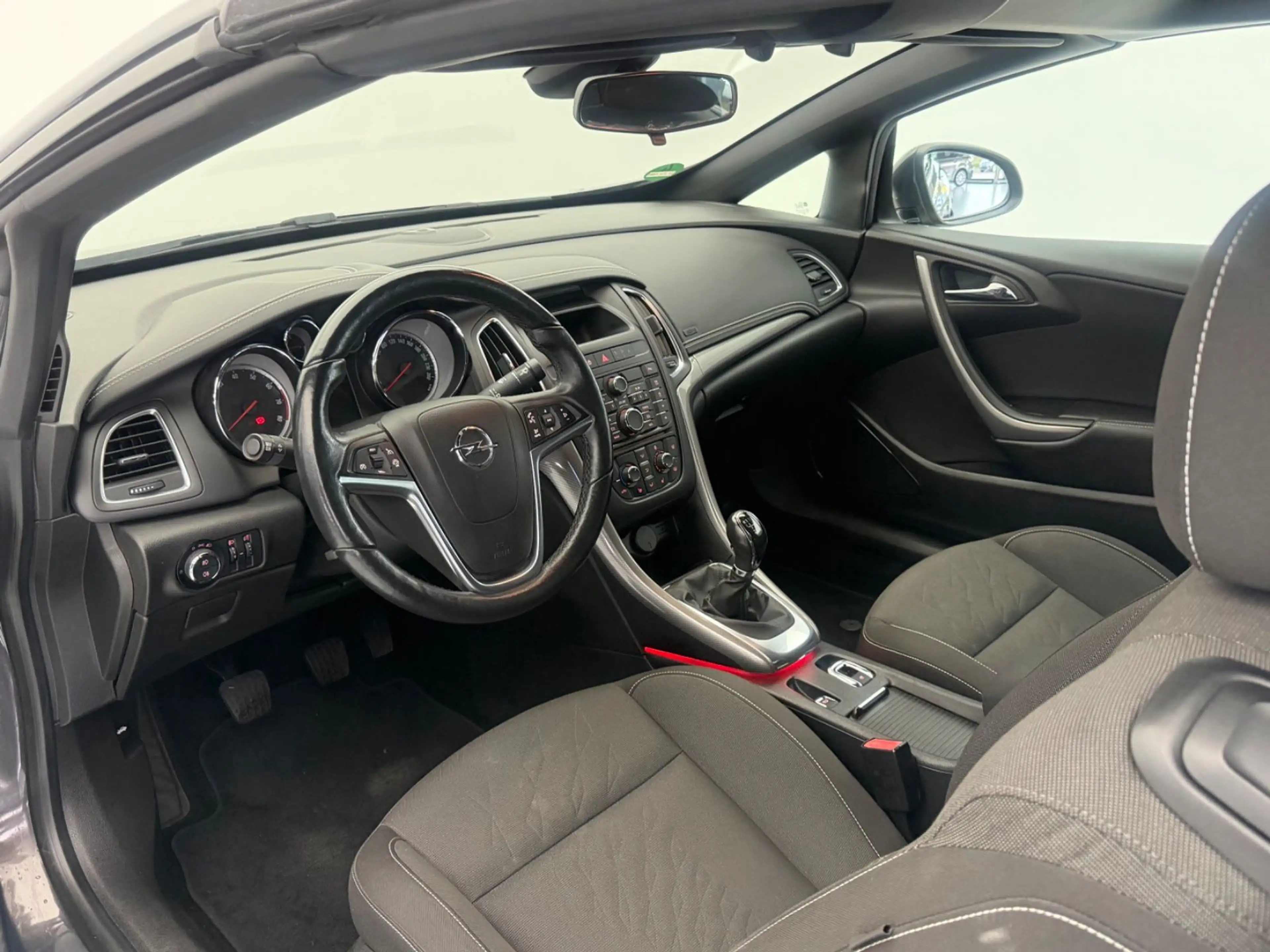 Opel Cascada Edition — photo 14