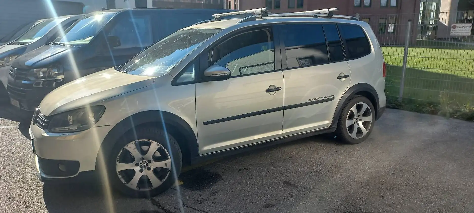 Volkswagen Touran Touran Comfortline 2,0 TDI DPF Comfortline Silber - 1